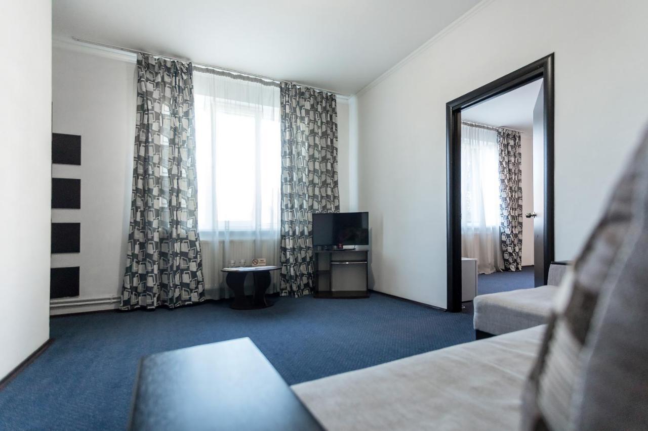 Sunlit Hotel Ivano-Frankivsk Exterior photo